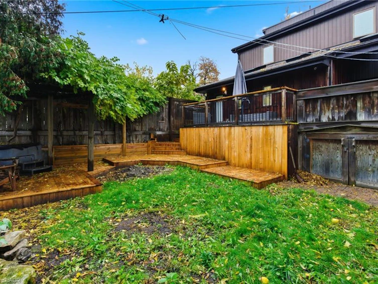211 Robinson Street, Hamilton, ON, L8P 1Z8 - 45