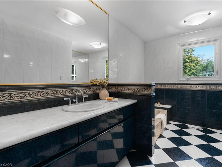 887 Montgomery Drive, Hamilton, ON, L9G 3H6 - 19