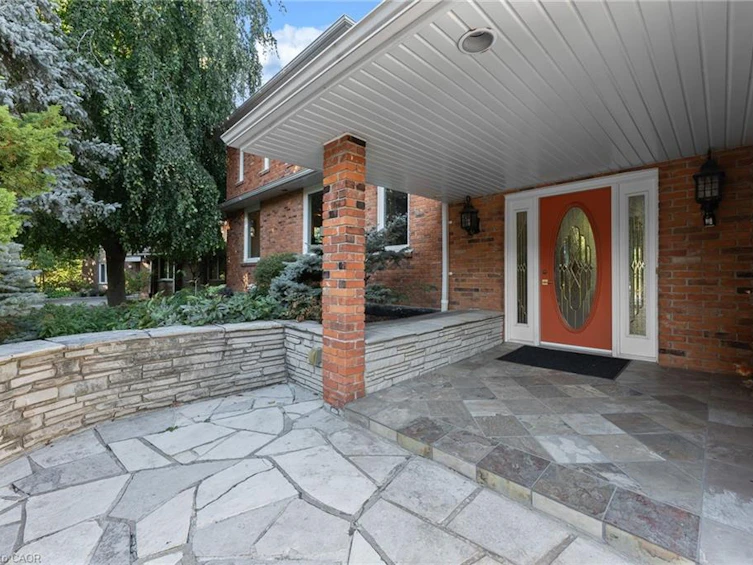 887 Montgomery Drive, Hamilton, ON, L9G 3H6 - 8