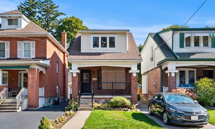 105 Rothsay Avenue