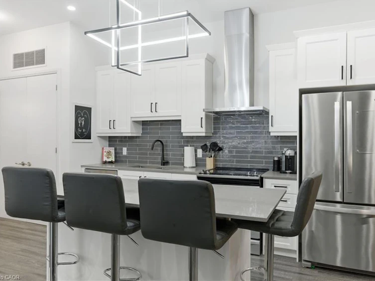 120-1 Redfern Avenue, Hamilton, ON, L9C 0E6 - 10