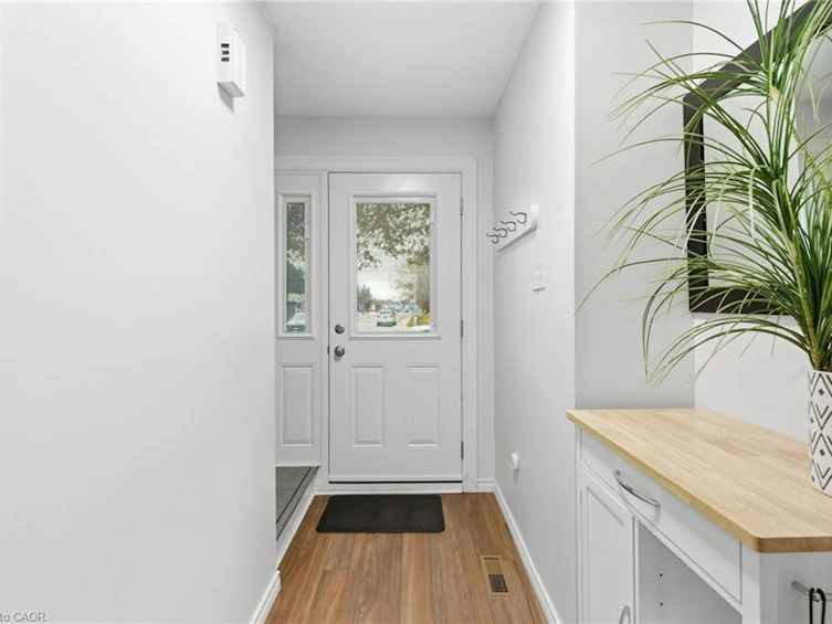 38 Golden Orchard Drive, Hamilton, ON, L9C 6J5 - 5