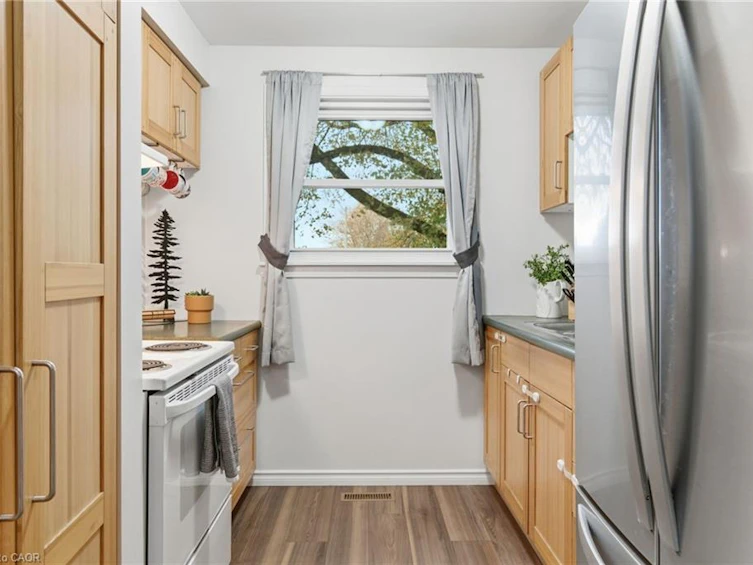 38 Golden Orchard Drive, Hamilton, ON, L9C 6J5 - 10