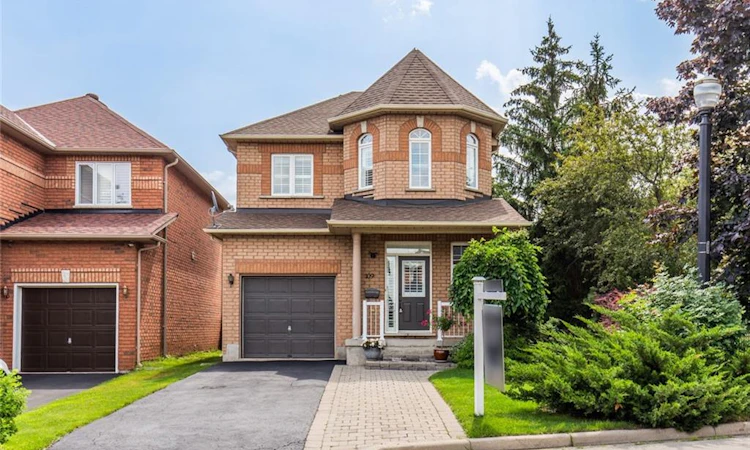 109 Peachwood Crescent