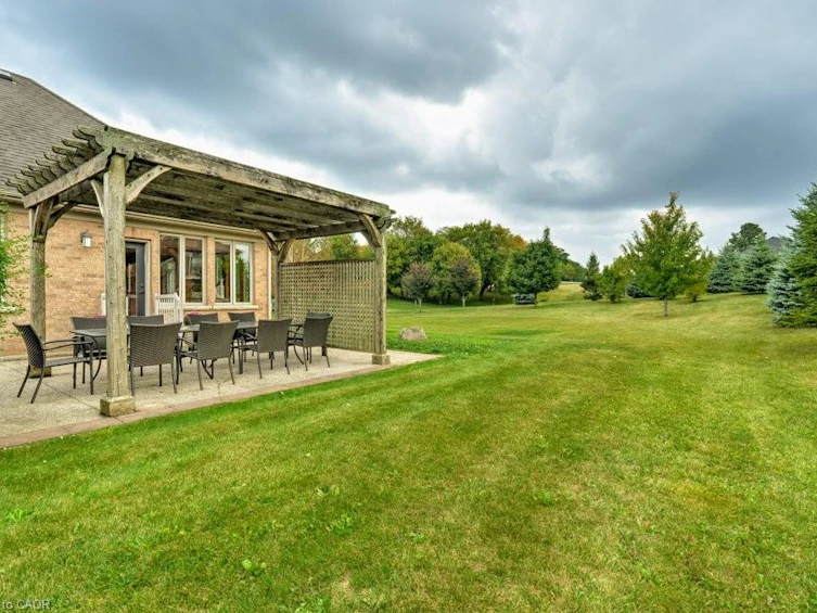 17 Tews Lane, Hamilton, ON, L9H 7N4 - 41