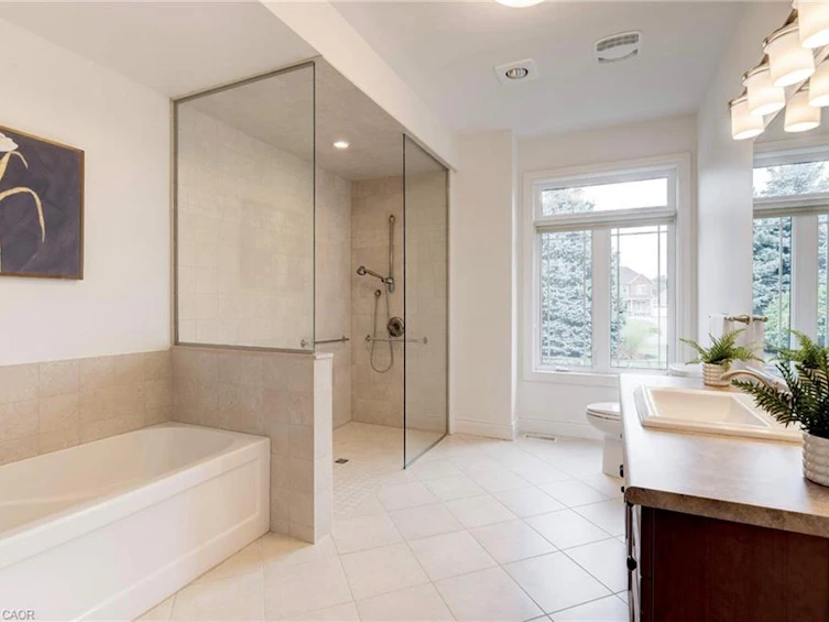 17 Tews Lane, Hamilton, ON, L9H 7N4 - 21