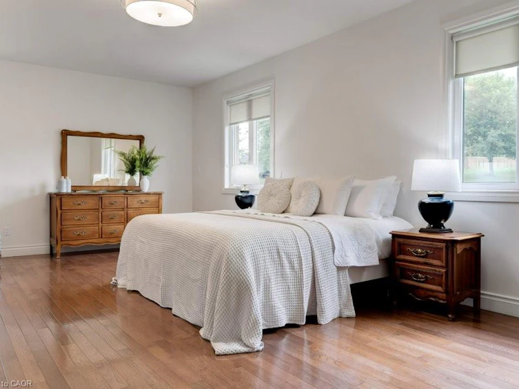 17 Tews Lane, Hamilton, ON, L9H 7N4 - 19