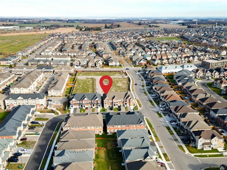 9 Phyllis Drive, Caledon, ON, L7C 4E3 - 2
