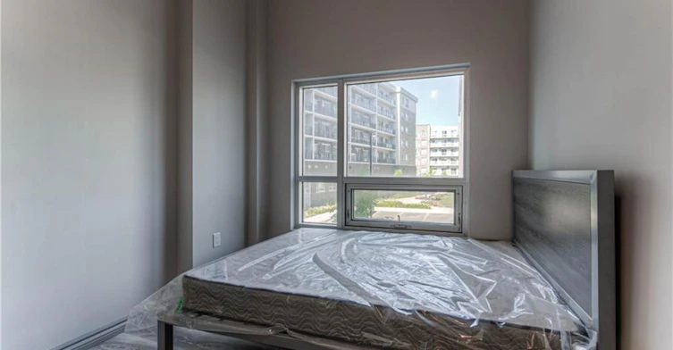 F113-275 Larch Street, Waterloo, ON, N2L 3R2 - 10