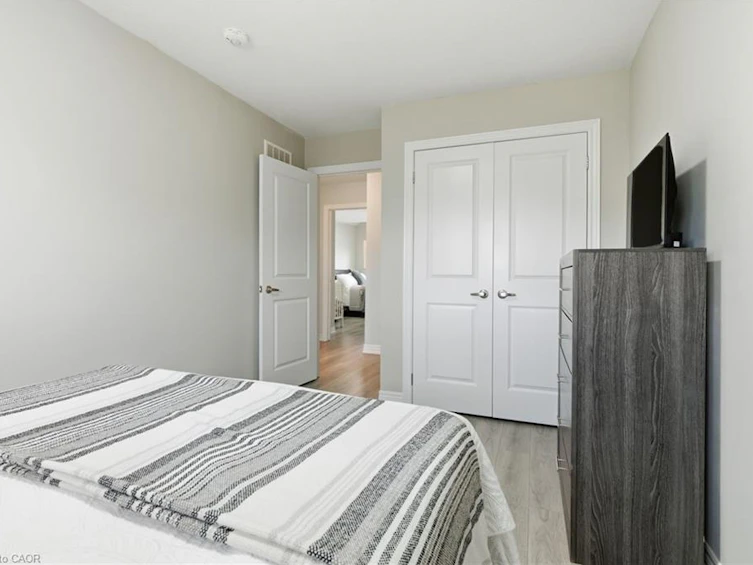 18 Mia Drive, Hamilton, ON, L9B 0K1 - 17
