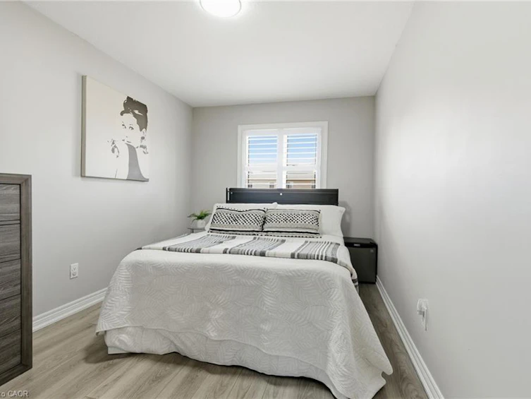 18 Mia Drive, Hamilton, ON, L9B 0K1 - 16