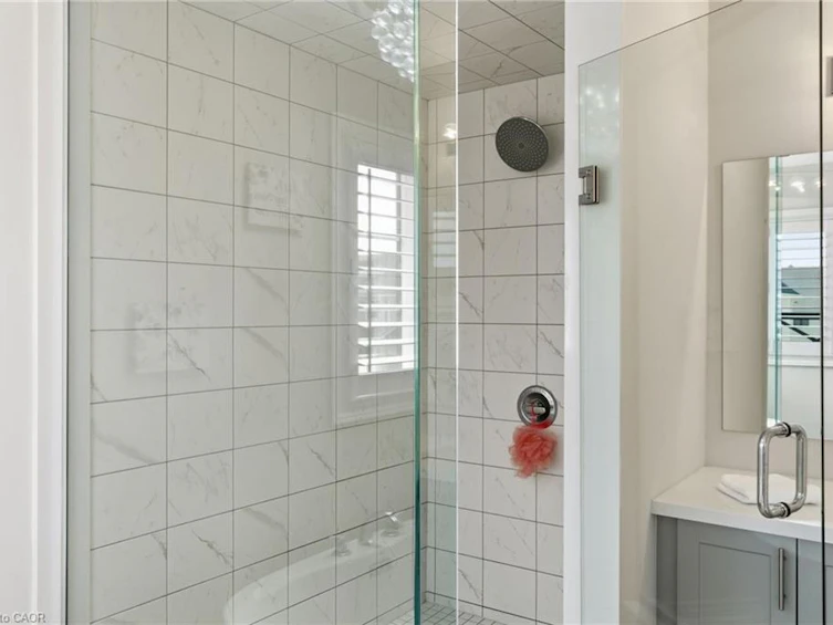 18 Mia Drive, Hamilton, ON, L9B 0K1 - 26