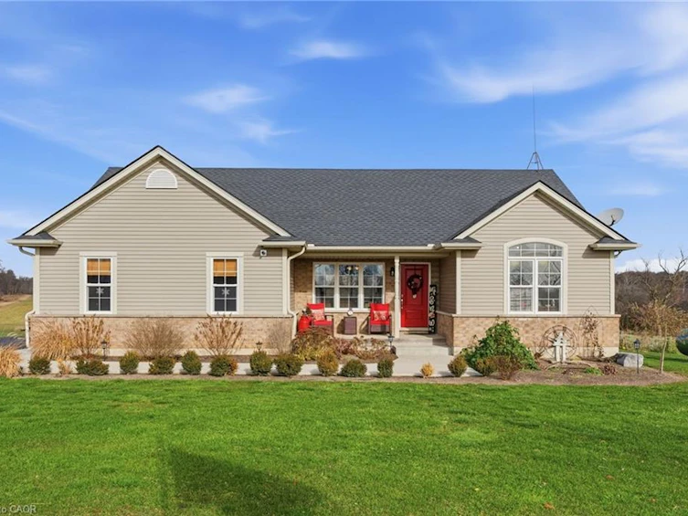 9071 North Chippawa Road, West Lincoln, ON, L0R 2A0 - 2