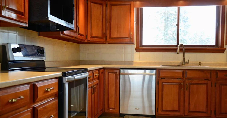 1045 Tremaine Avenue S, Listowel, ON, N4W 3G9 - 4