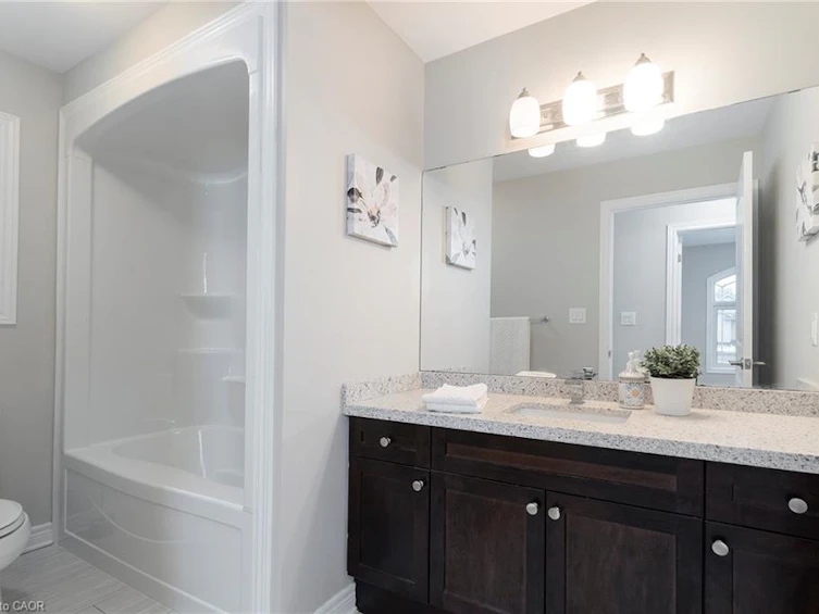 6 Laurent Avenue, Welland, ON, L3B 0E2 - 17
