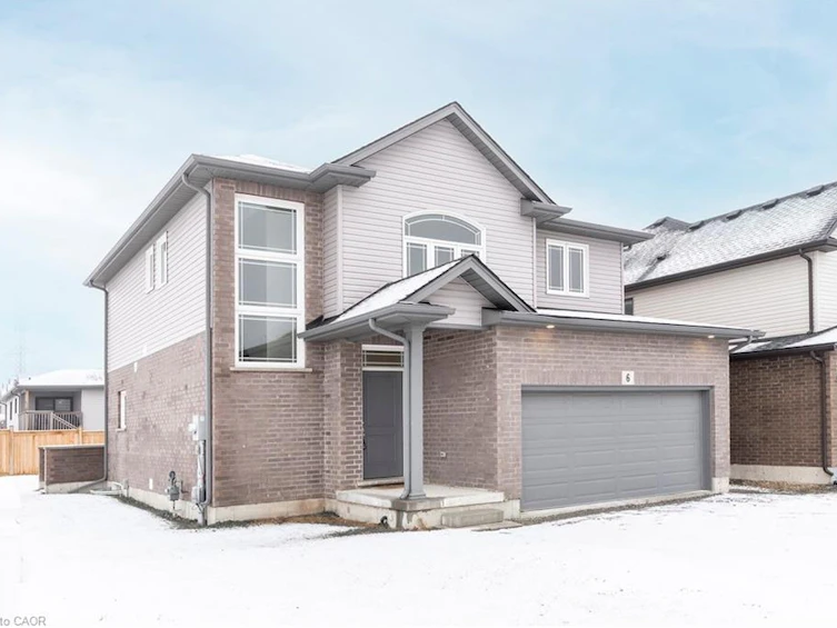 6 Laurent Avenue, Welland, ON, L3B 0E2 - 2