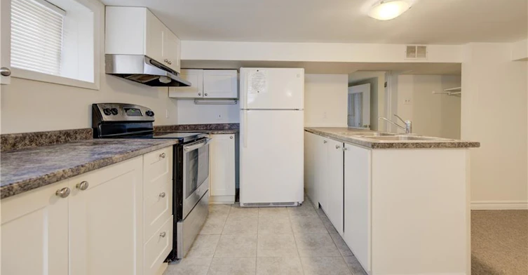 3-125 Margaret Avenue, Kitchener, ON, N2H 4H7 - 2