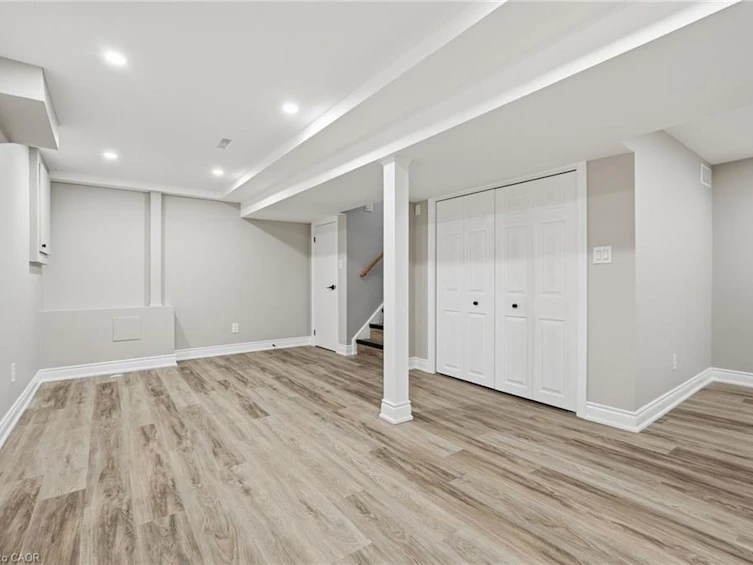 55 Ventura Drive, Hamilton, ON, L8J 1W5 - 40