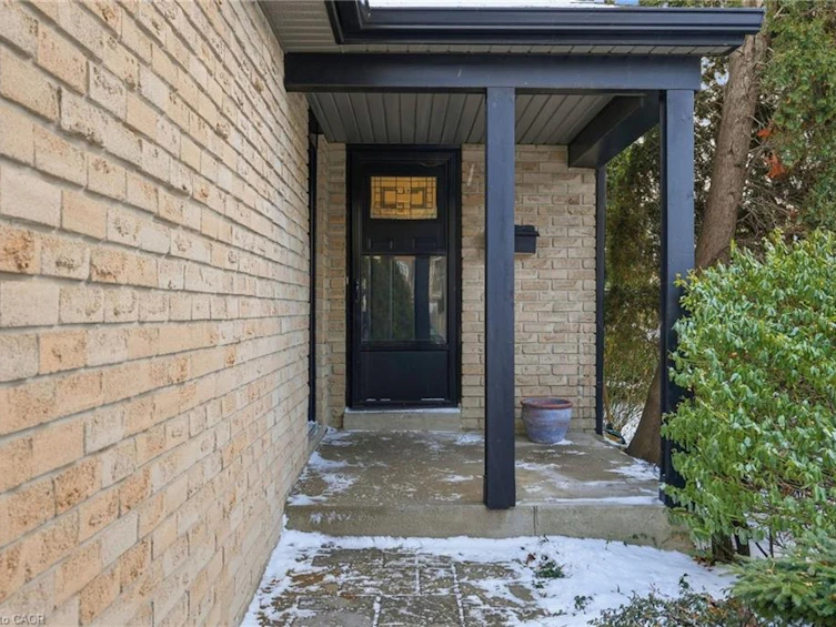 55 Ventura Drive, Hamilton, ON, L8J 1W5 - 3
