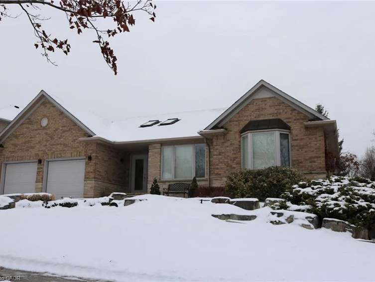 1104 Crofton Way, Burlington, ON, L7P 4W8 - 2