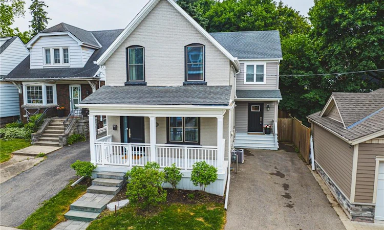 25 Orchard Hill