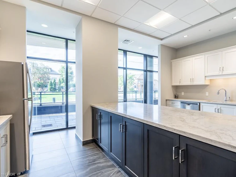305-30 Hamilton Street S, Hamilton, ON, L8B 1V8 - 32