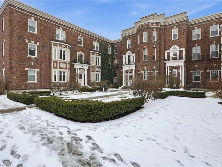 3-54 Dufferin Avenue, Brantford, ON, N3T 4P5 - 3