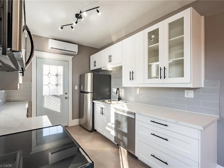 68-70 Robert Street, Hamilton, ON, L8L 2P3 - 14