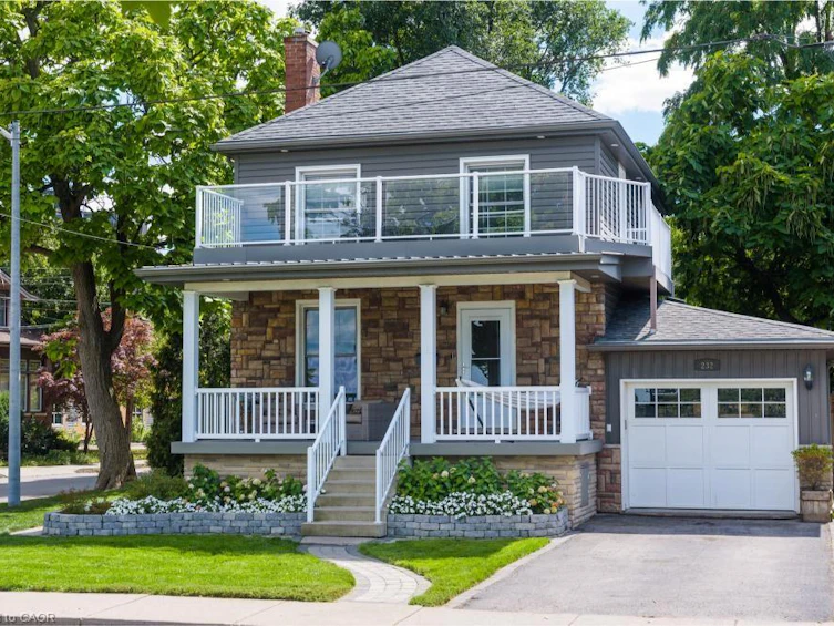 232 Mountain Park Avenue, Hamilton, ON, L8V 1A3