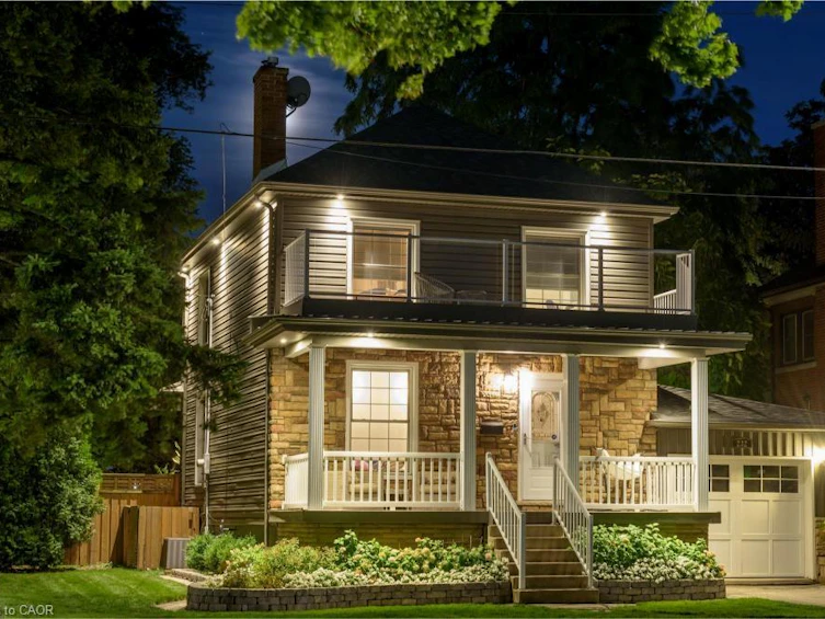 232 Mountain Park Avenue, Hamilton, ON, L8V 1A3 - 3