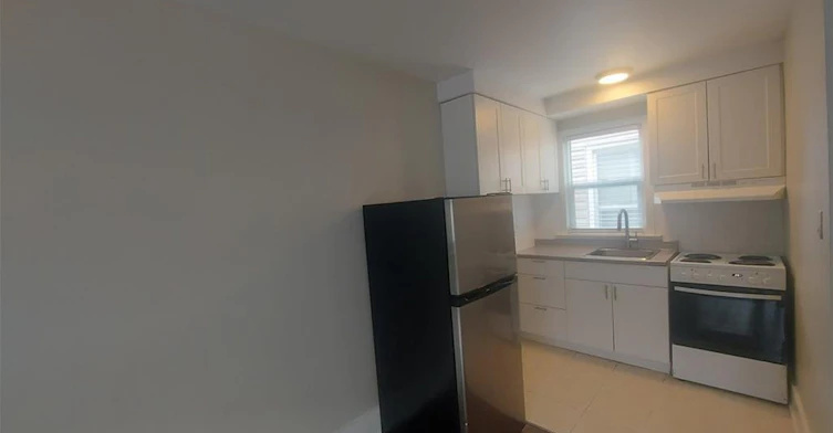9-181 King Street E, Kitchener, ON, N2G 2K8