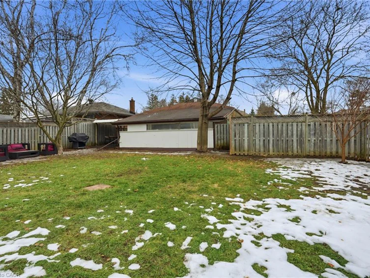 16 Alison Avenue, Cambridge, ON, N1R 1M9 - 38