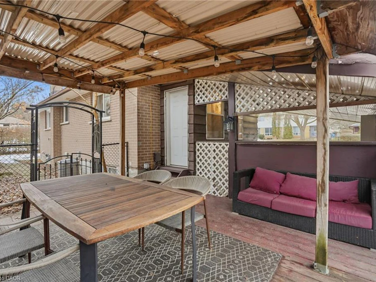 16 Alison Avenue, Cambridge, ON, N1R 1M9 - 34