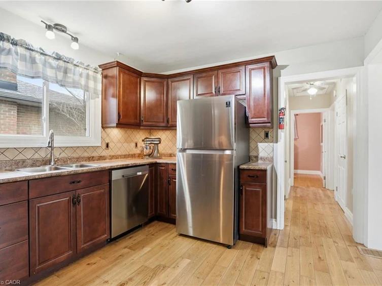 16 Alison Avenue, Cambridge, ON, N1R 1M9 - 15