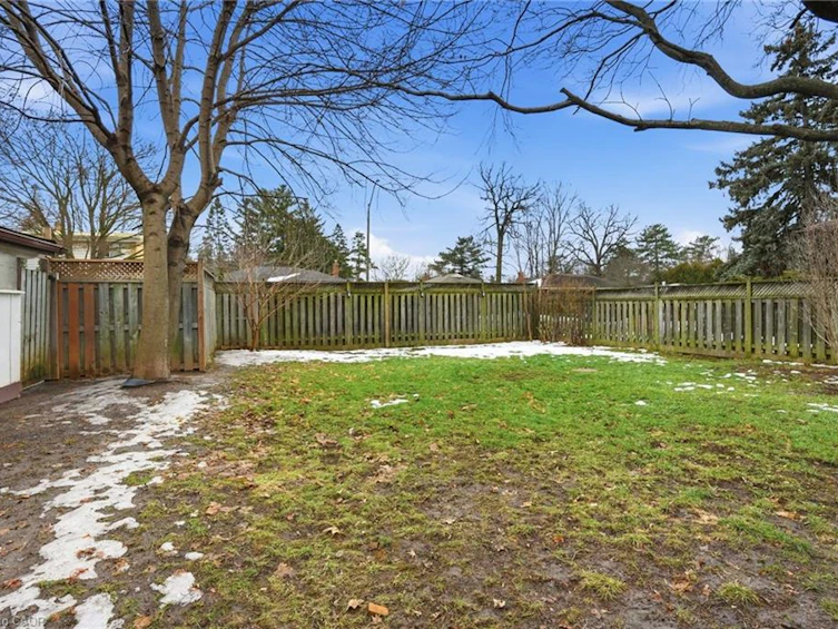 16 Alison Avenue, Cambridge, ON, N1R 1M9 - 36