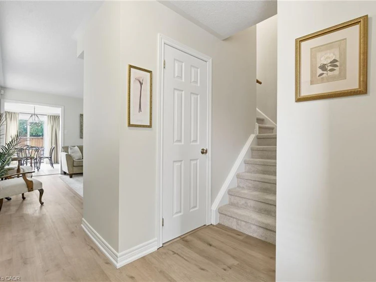 9 Slater Court, Hamilton, ON, L8B 0K8 - 4