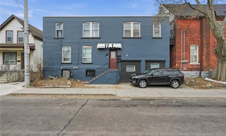 4 Rosemont Avenue
