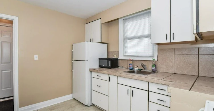 Main-249 West 5th Street, Hamilton, ON, L9C 3N8 - 11