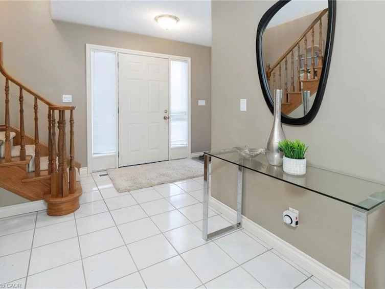 6005 Mountaingate Drive, Niagara Falls, ON, L2J 4H9 - 4