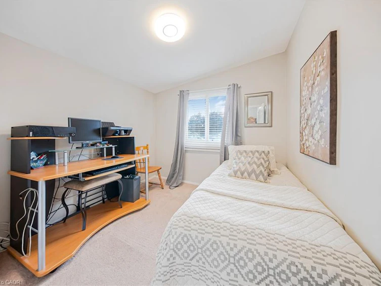 23 Coral Drive, Hamilton, ON, L8V 2N4 - 21