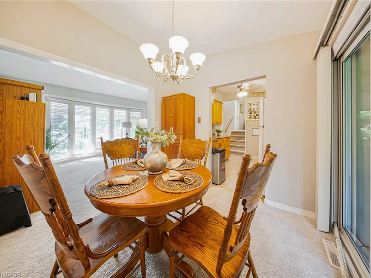 23 Coral Drive, Hamilton, ON, L8V 2N4 - 13