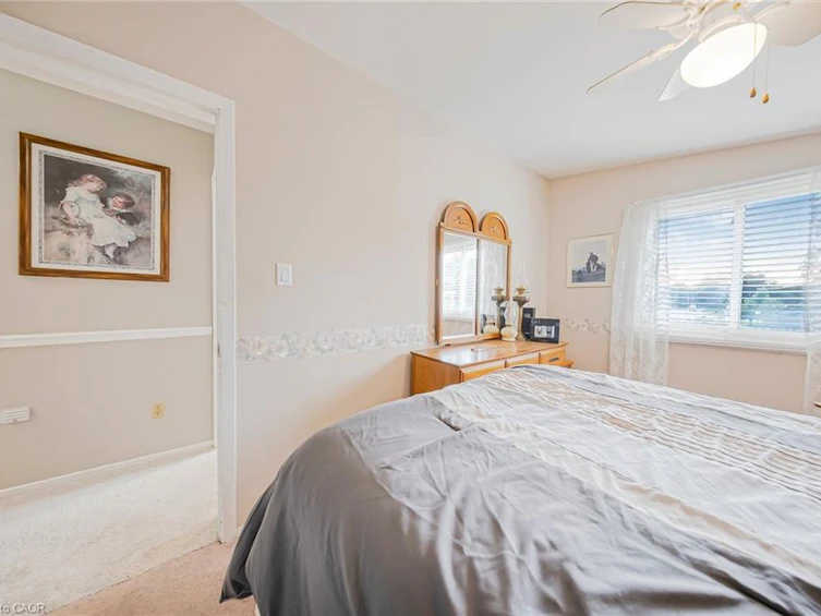 23 Coral Drive, Hamilton, ON, L8V 2N4 - 20