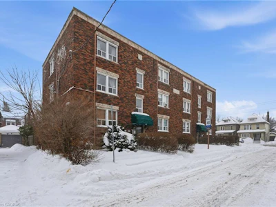 10-97 Connaught Avenue S - 2