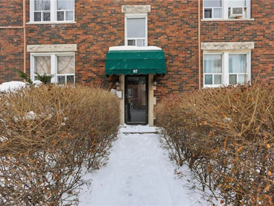 10-97 Connaught Avenue S - 3