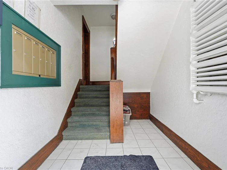 10-97 Connaught Avenue S, Hamilton, ON, L8M 3C4 - 4