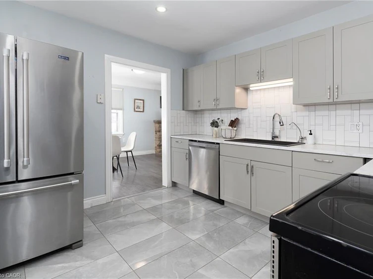 2448 Wilson Street W, Hamilton, ON, L0R 1A0 - 8
