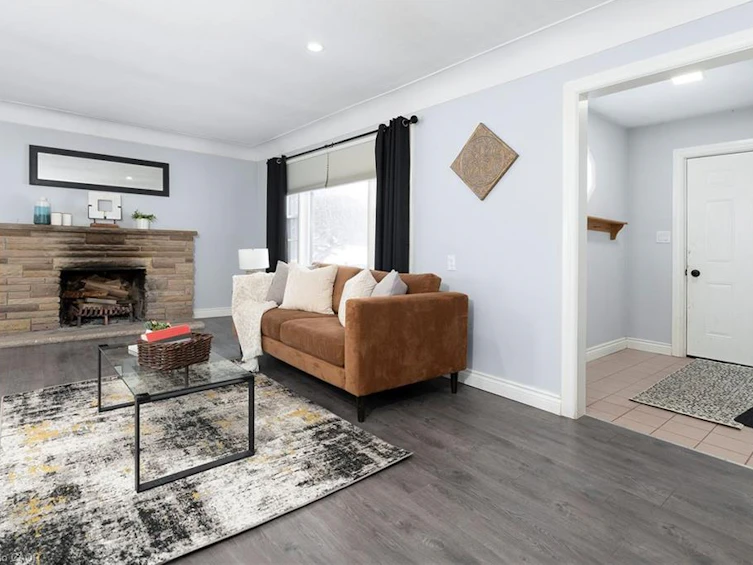 2448 Wilson Street W, Hamilton, ON, L0R 1A0 - 4