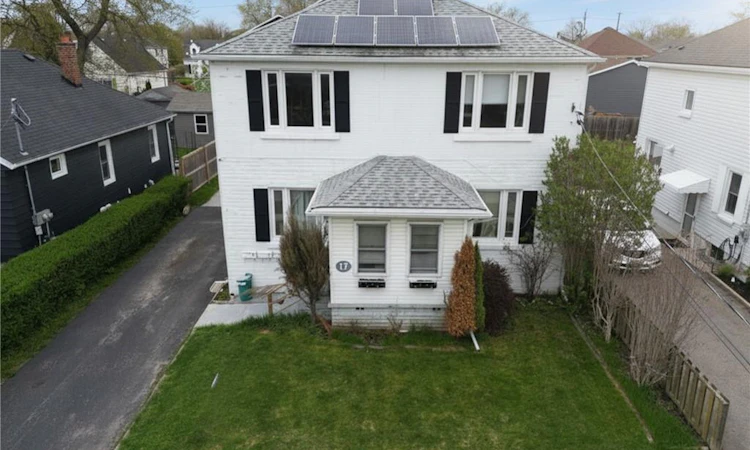 17 Lyons Avenue