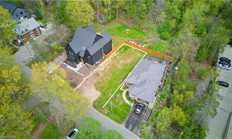 16 Mcdougall Road