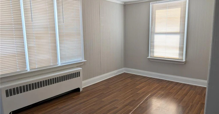 2ND FLOOR-12 East 24th Street, Hamilton, ON, L8V 2X7 - 2